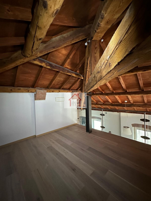 Rif: DV116
X Info - Denis: 3402540785

Piovene Rocchette (VI)

Opportunità unica di investimento ...