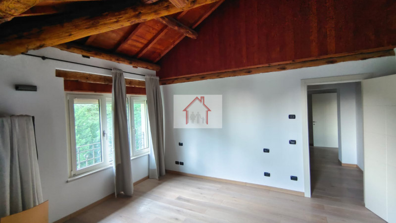 Rif: DV116
X Info - Denis: 3402540785

Piovene Rocchette (VI)

Opportunità unica di investimento ...