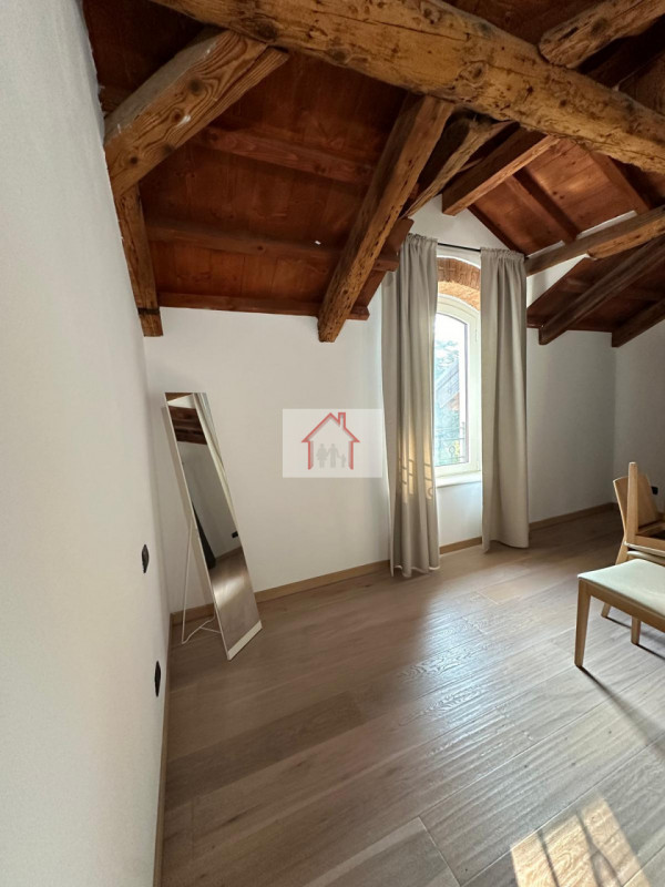 Rif: DV116
X Info - Denis: 3402540785

Piovene Rocchette (VI)

Opportunità unica di investimento ...