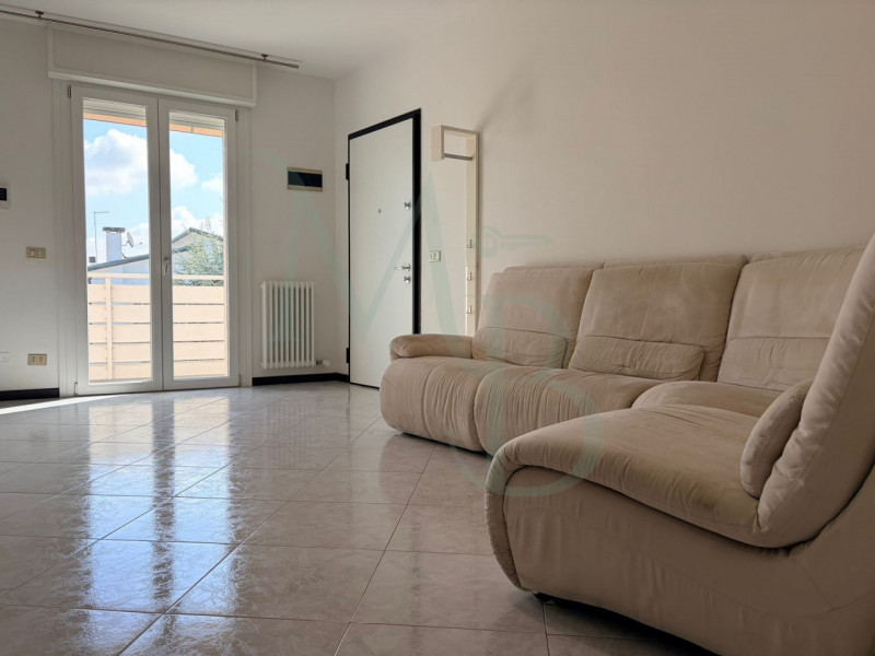 BUSA DI VIGONZA: Immobiliare MB propone in esclusiva un appartamento completamente ristrutturato ...