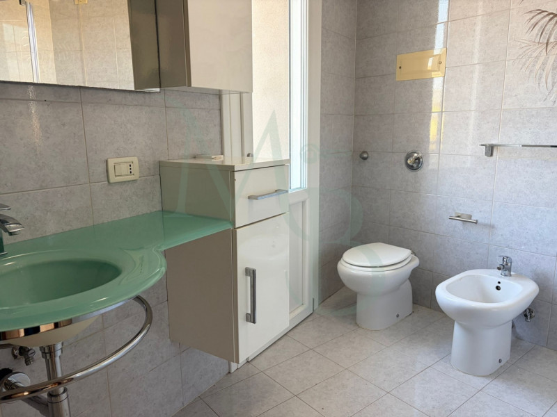 BUSA DI VIGONZA: Immobiliare MB propone in esclusiva un appartamento completamente ristrutturato ...