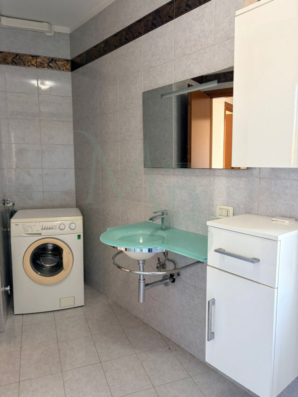 BUSA DI VIGONZA: Immobiliare MB propone in esclusiva un appartamento completamente ristrutturato ...