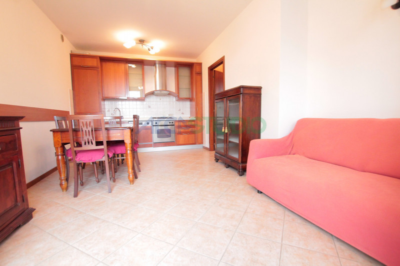 OTTIMO INVESTIMENTO
Vieni a scoprire questo incantevole Miniappartamento situato nel cuore di Ret...