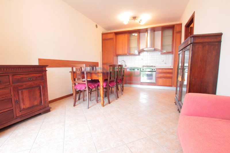 OTTIMO INVESTIMENTO
Vieni a scoprire questo incantevole Miniappartamento situato nel cuore di Ret...