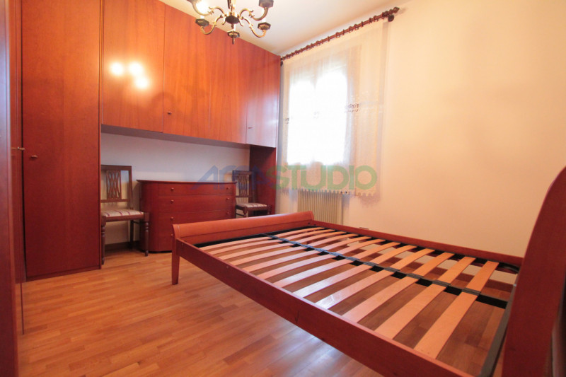 OTTIMO INVESTIMENTO
Vieni a scoprire questo incantevole Miniappartamento situato nel cuore di Ret...