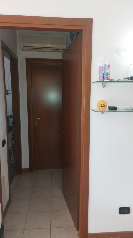 In zona centrale ma allo stesso tempo silenziosa, proponiamo grazioso miniappartamento ben tenuto...