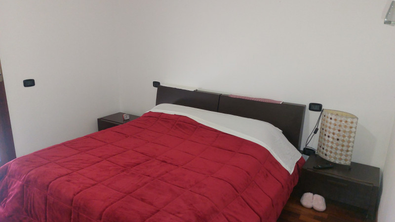 In zona centrale ma allo stesso tempo silenziosa, proponiamo grazioso miniappartamento ben tenuto...