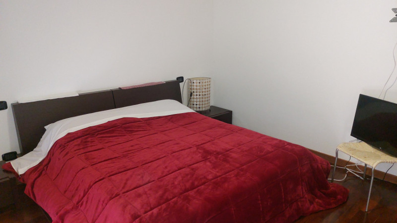 In zona centrale ma allo stesso tempo silenziosa, proponiamo grazioso miniappartamento ben tenuto...