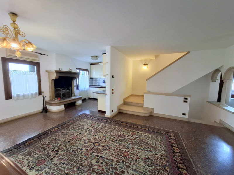 Palazzetto indipendente nel cuore del Centro Storico di Padova – Eleganza, privacy e charme senza...