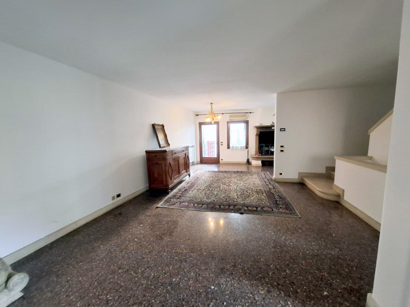 Palazzetto indipendente nel cuore del Centro Storico di Padova – Eleganza, privacy e charme senza...