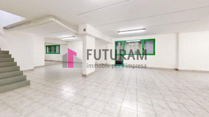 RIF: 148NM - PADOVA - PER INFO 0444/310220

Propongo in vendita un negozio di 275 mq in zona Stan...