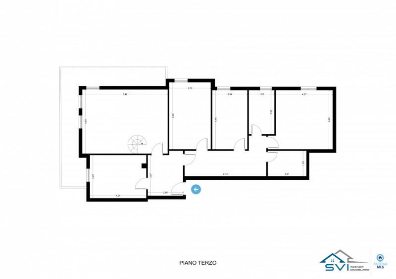 Scopri questo splendido appartamento di oltre 200 mq situato nell'incantevole zona di Guizza a Pa...