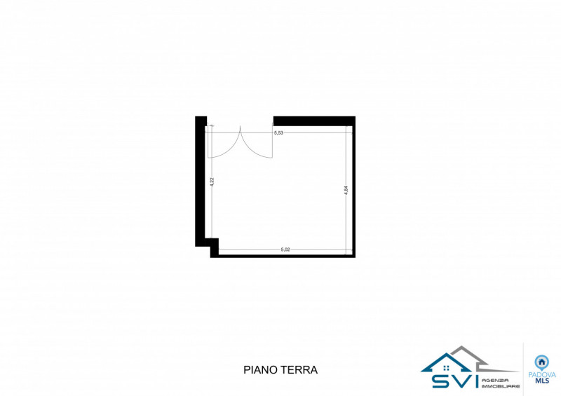Scopri questo splendido appartamento di oltre 200 mq situato nell'incantevole zona di Guizza a Pa...