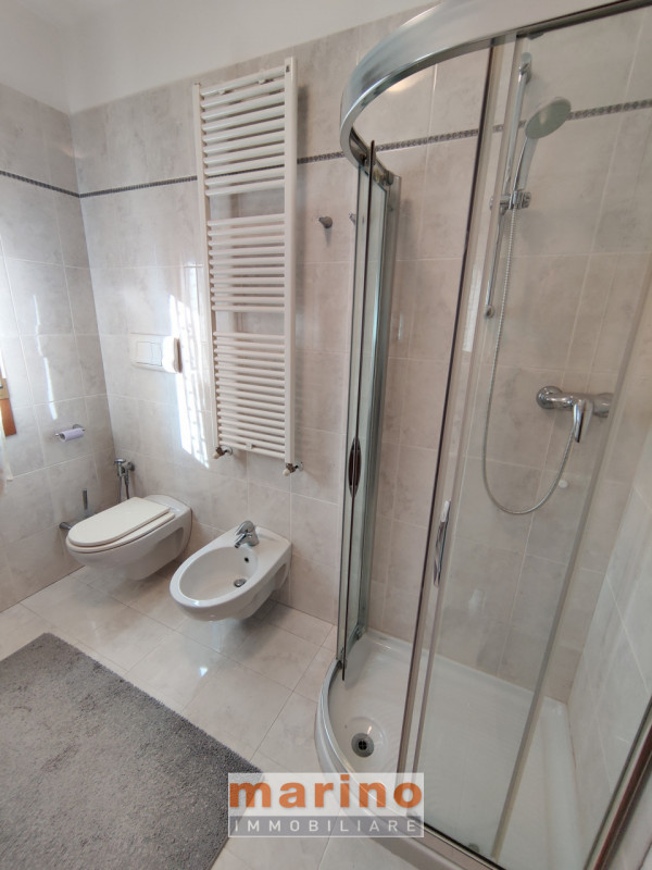 ZONA PALESTRO 
Proponiamo in affitto un elegante appartamento in palazzina tranquilla recente con...