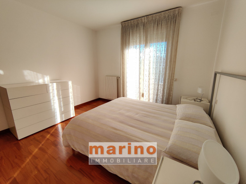 ZONA PALESTRO 
Proponiamo in affitto un elegante appartamento in palazzina tranquilla recente con...