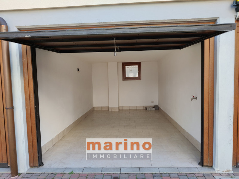 ZONA PALESTRO 
Proponiamo in affitto un elegante appartamento in palazzina tranquilla recente con...