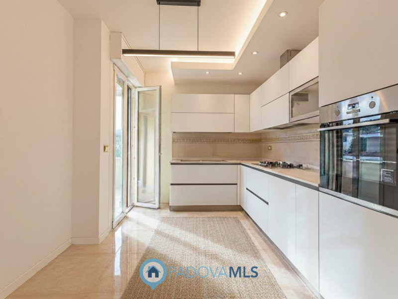 Immobile in esclusiva al Gruppo Padova MLS 

Nel cuore di Abano Terme, in via Previtali, proponia...