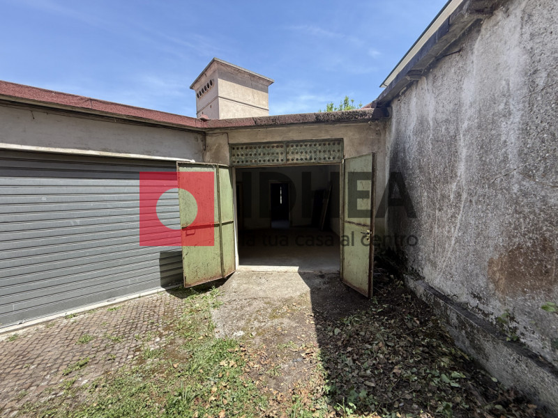 TREVISO  "RIF - FUT6"

L'agenzia Idhea di Villorba ha il piacere di proporvi questo garage di 22 ...