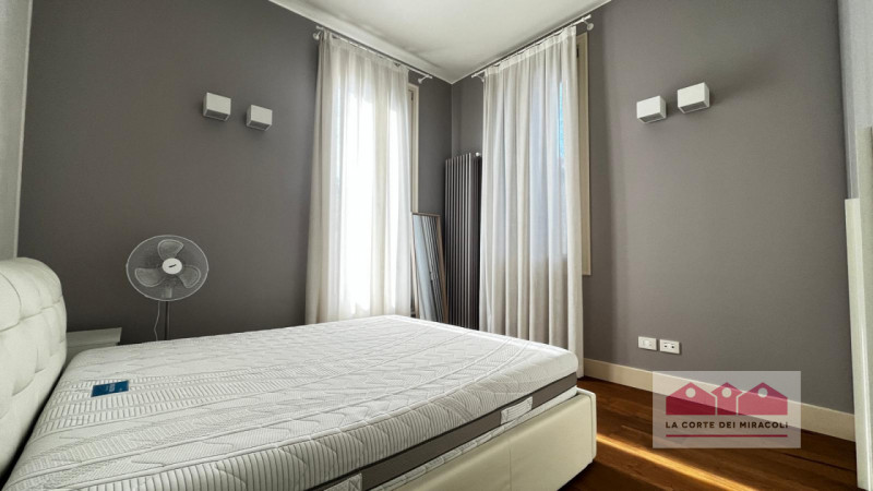 CENTRO STORICO: BICAMERE FINEMENTE ARREDATO COMPOSTO DA SOGGIORNO CON ANGOLO COTTURA, BAGNO PER O...