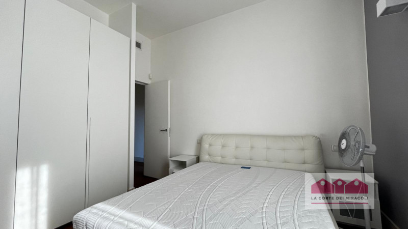 CENTRO STORICO: BICAMERE FINEMENTE ARREDATO COMPOSTO DA SOGGIORNO CON ANGOLO COTTURA, BAGNO PER O...