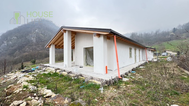 MONTE DI MALO: in zona panoramica posta a 10 minuti dal paese di Malo VILLETTA indipendente Eco-G...