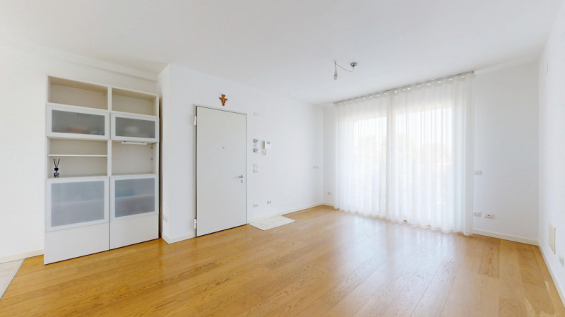 COSTABISSARA

Inserito in un quartiere residenziale tranquillo e ben abitato, comodo a tutti i pr...