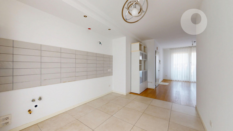 COSTABISSARA

Inserito in un quartiere residenziale tranquillo e ben abitato, comodo a tutti i pr...