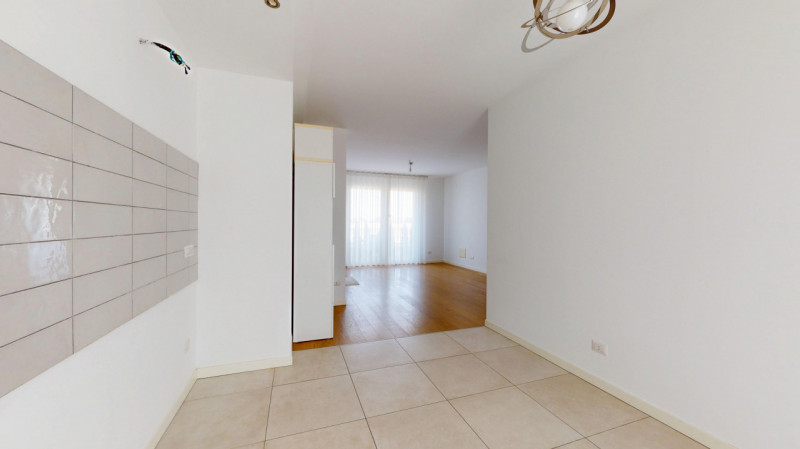 COSTABISSARA

Inserito in un quartiere residenziale tranquillo e ben abitato, comodo a tutti i pr...