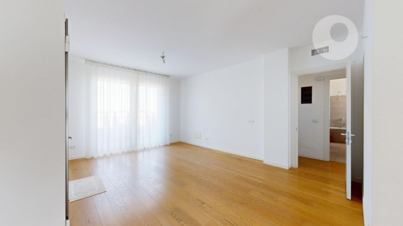 COSTABISSARA

Inserito in un quartiere residenziale tranquillo e ben abitato, comodo a tutti i pr...