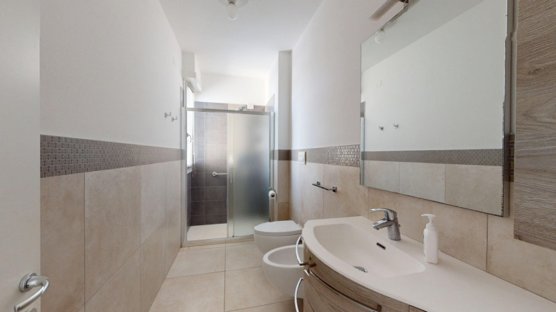 COSTABISSARA

Inserito in un quartiere residenziale tranquillo e ben abitato, comodo a tutti i pr...