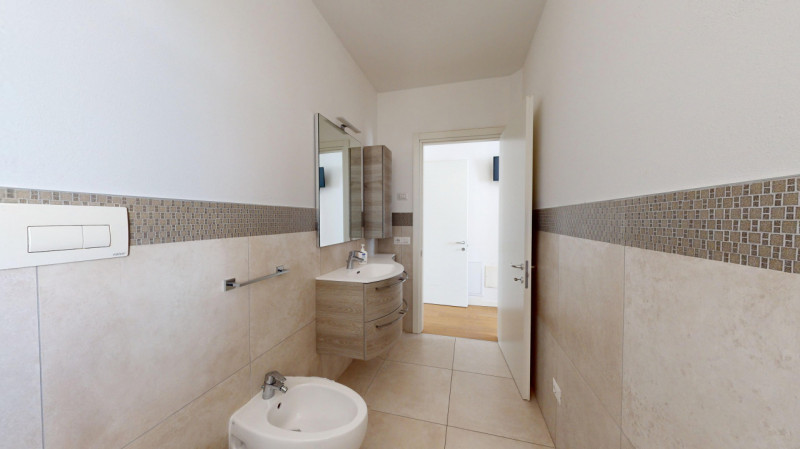 COSTABISSARA

Inserito in un quartiere residenziale tranquillo e ben abitato, comodo a tutti i pr...