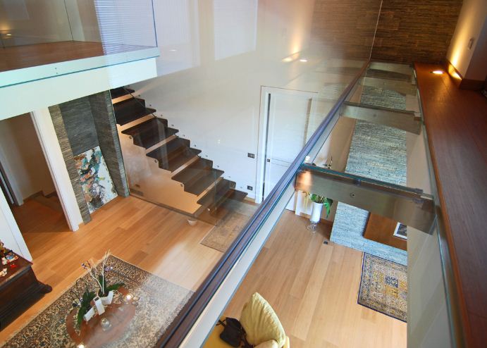 Affascinante abitazione su due livelli con grande terrazza abitabile

All'interno di un palazzett...