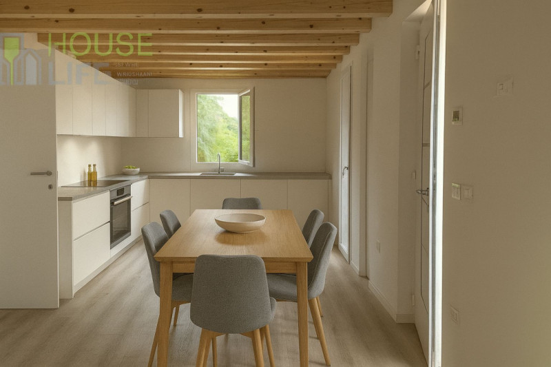 SCHIO-CENTRO: In contesto di sole tre unità di nuova ristrutturazione integrale, luminoso e spazi...