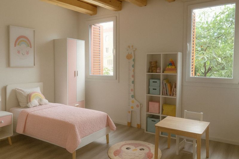 SCHIO-CENTRO: In contesto di sole tre unità di nuova ristrutturazione integrale, luminoso e spazi...