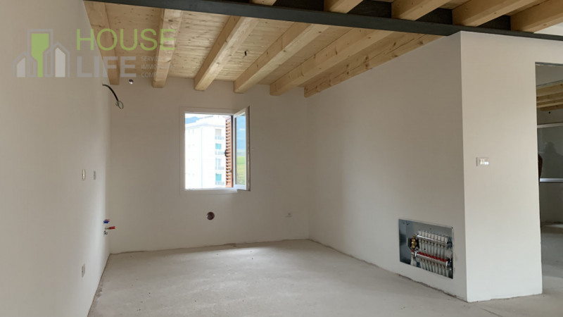 SCHIO-CENTRO: In contesto di tre unità di nuova ristrutturazione integrale, affascinante DUPLEX i...