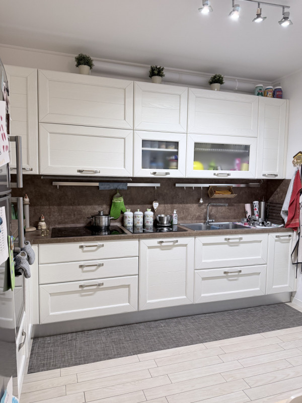 (Per INFO Fabrizio 333 7743912) Questo immobile è perfetto per famiglie che cercano spazio e comf...