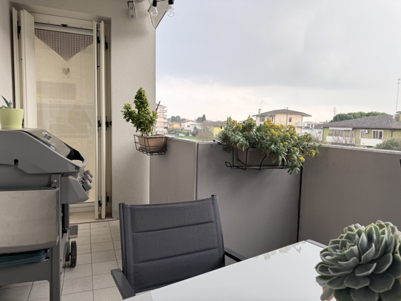 (Per INFO Fabrizio 333 7743912) Questo immobile è perfetto per famiglie che cercano spazio e comf...