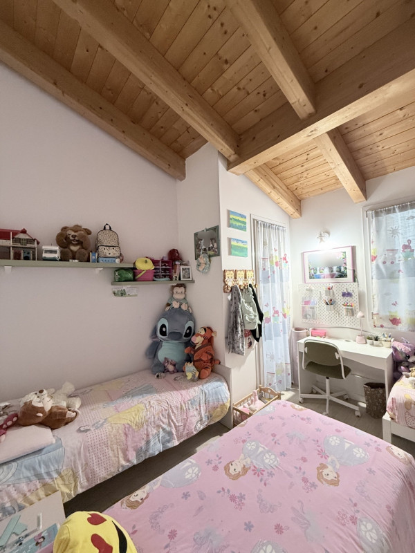 (Per INFO Fabrizio 333 7743912) Questo immobile è perfetto per famiglie che cercano spazio e comf...