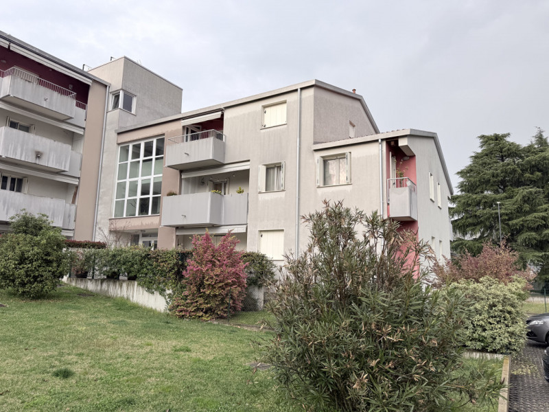 (Per INFO Fabrizio 333 7743912) Questo immobile è perfetto per famiglie che cercano spazio e comf...