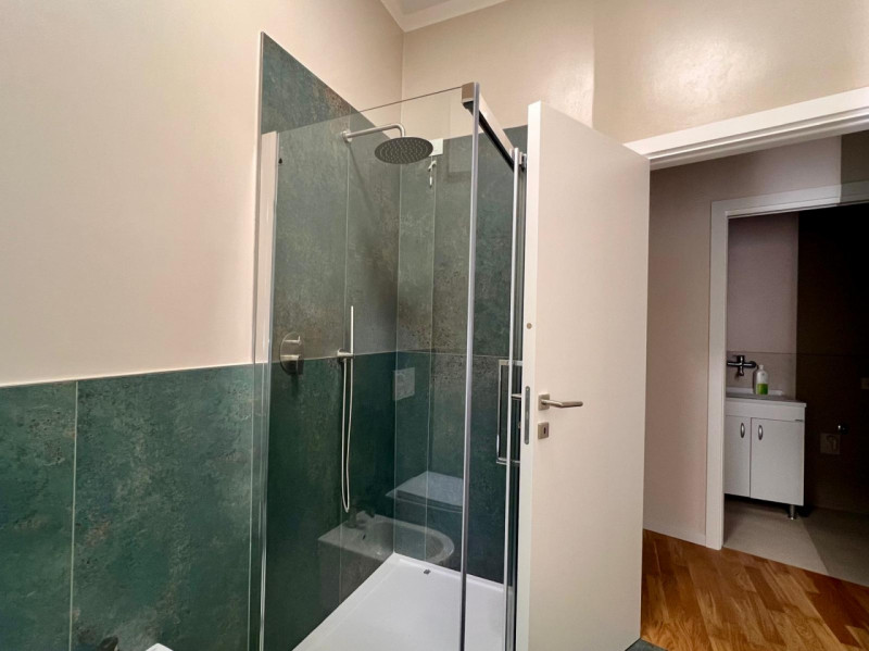 UBICAZIONE E CONTESTO

Nel centro di Vicenza, in posizione strategica comoda a tutti i principali...