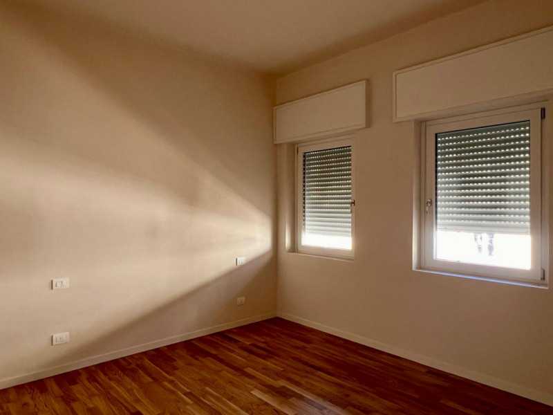 UBICAZIONE E CONTESTO

Nel centro di Vicenza, in posizione strategica comoda a tutti i principali...