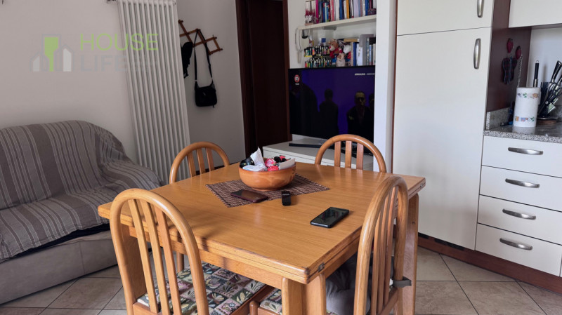 SANTORSO: Per uso investimento, recente MIDI APPARTAMENTO "LOCATO" posto al piano primo con ingre...