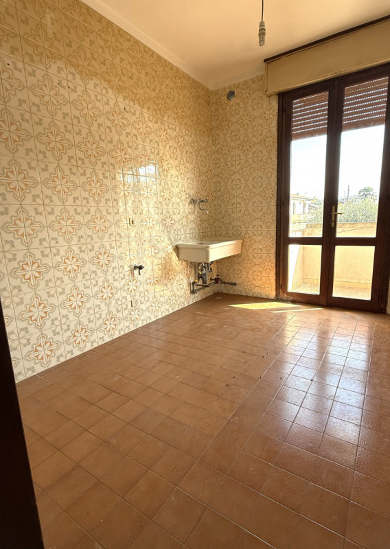 Nel cuore del quartiere residenziale di Ferri, ad Albignasego, proponiamo in vendita un ampio app...