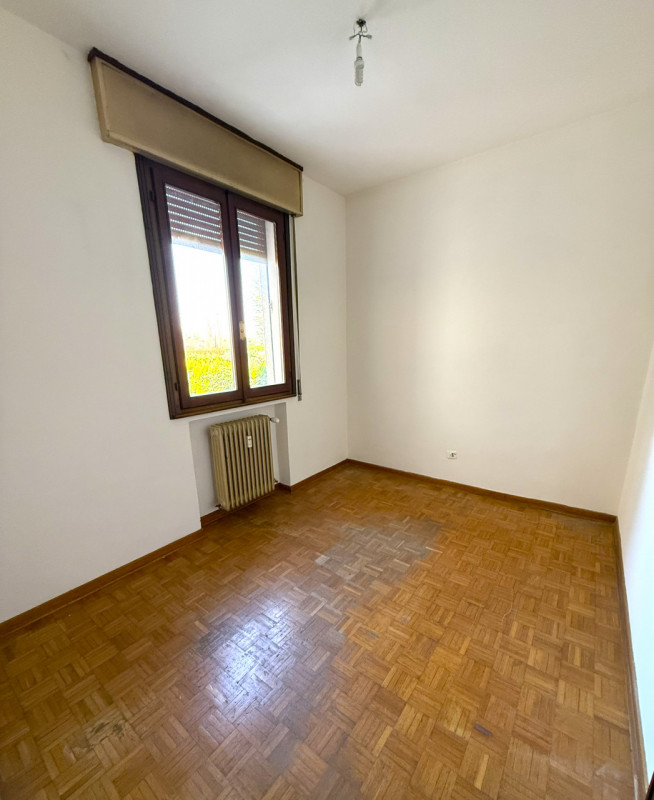 Nel cuore del quartiere residenziale di Ferri, ad Albignasego, proponiamo in vendita un ampio app...