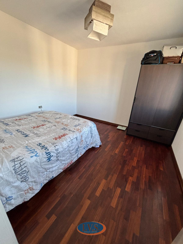 Proponiamo in vendita, nel cuore del comune di Vò, caratteristico rustico di campagna dalle gener...