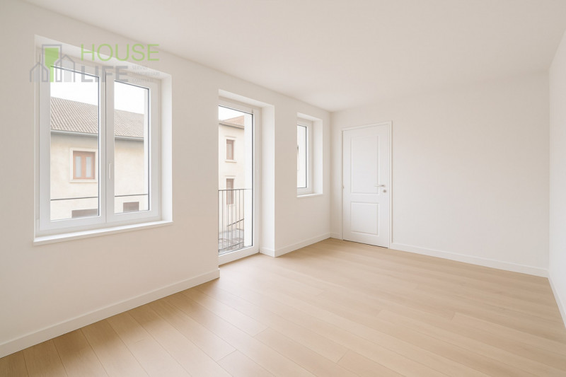 PIOVENE ROCCHETTE-CENTRO: posizionata all'interno di una corte del centro paese, CASA A SCHIERA d...