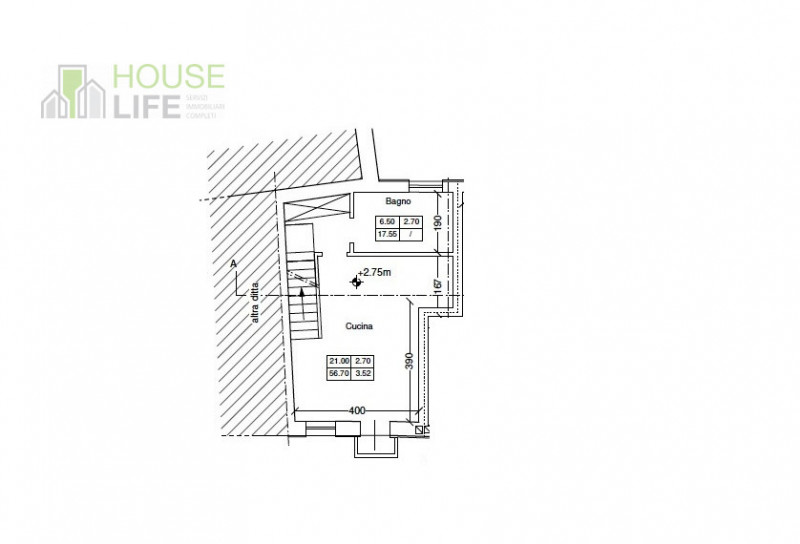 PIOVENE ROCCHETTE-CENTRO: posizionata all'interno di una corte del centro paese, CASA A SCHIERA d...