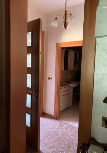 Rif. A.A.328-24

Vendita all'asta - appartamento al 1° piano in data 28 aprile 2026

Descrizione:...