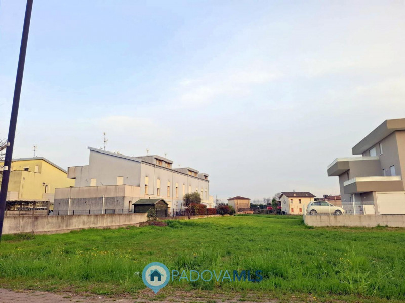 Immobile in esclusiva al Gruppo Padova MLS
MONTEGROTTO TERME – TERRENO EDIFICABILE IN POSIZIONE S...