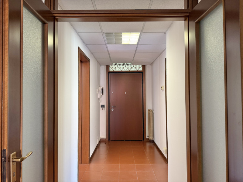 Ciao da Arcobaleno Immobiliare, se stai cercando uno spazioso appartamento, allora non farti scap...